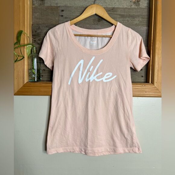 Nike T-Shirt - Picture 1 of 4